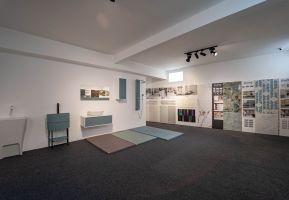 Carrelage antidérapant pour salle de bain, garantissant sécurité et style, disponible chez Carlito au Maroc.