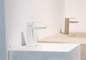 Carrelage vintage pour salle de bain, alliant charme et authenticité, disponible chez Carlito au Maroc.